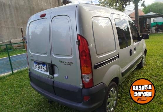 Utilitarios - Renault kangoo 2016 GNC 170000Km - En Venta