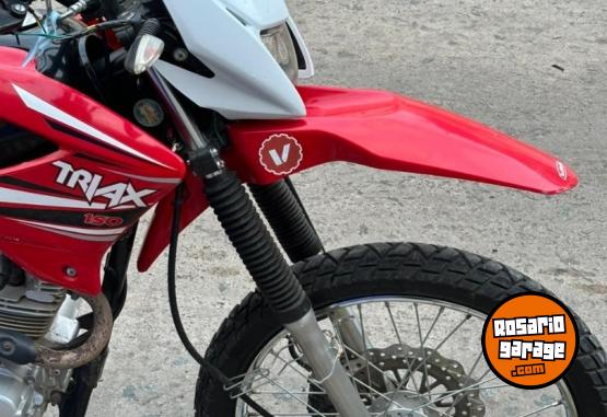 Motos - Corven Triax skua 2022 Nafta 18000Km - En Venta