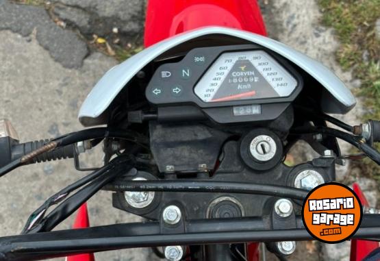 Motos - Corven Triax skua 2022 Nafta 18000Km - En Venta