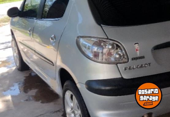 Autos - Peugeot 206 generation 2011 Nafta 96539Km - En Venta