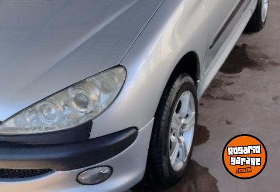 Autos - Peugeot 206 generation 2011 Nafta 96539Km - En Venta