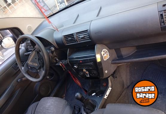 Autos - Volkswagen Fox 2005 Nafta 250Km - En Venta