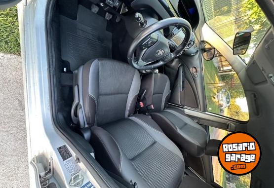 Autos - Toyota Etios XLs pack 2022 Nafta 67000Km - En Venta