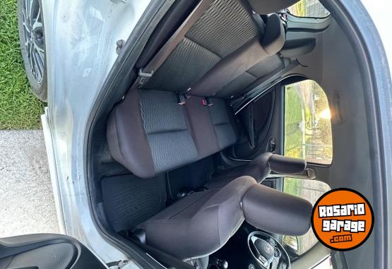 Autos - Toyota Etios XLs pack 2022 Nafta 67000Km - En Venta