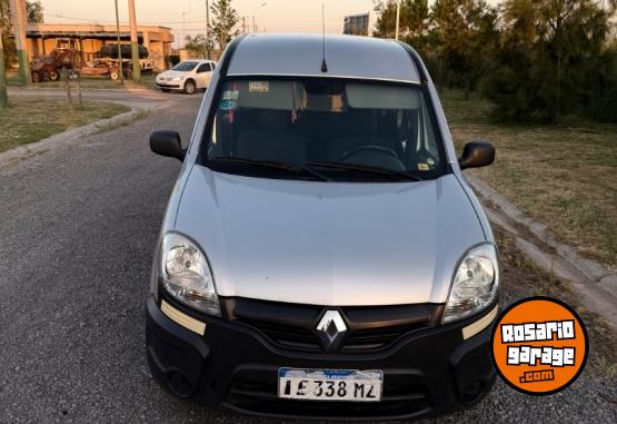 Utilitarios - Renault Kangoo 2018 Nafta 180000Km - En Venta