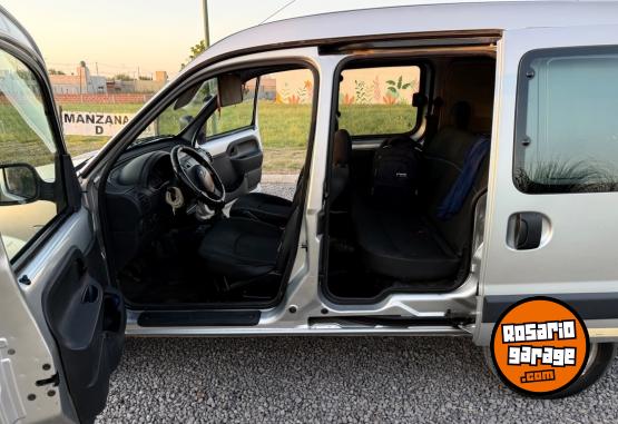 Utilitarios - Renault Kangoo 2018 Nafta 180000Km - En Venta