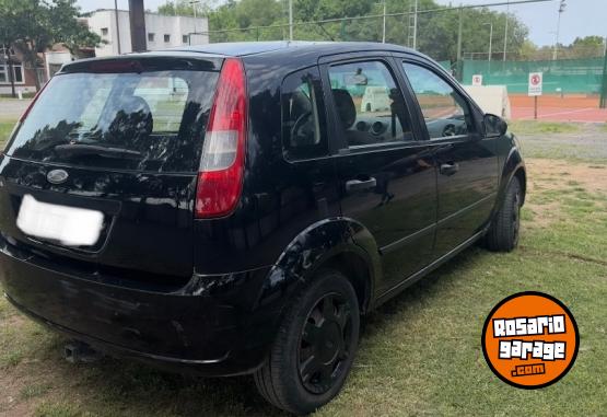 Autos - Ford Fiesta ambiente 2006 Nafta 169800Km - En Venta