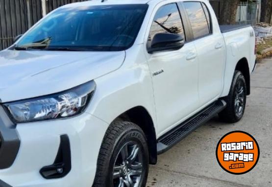 Camionetas - Toyota Hilux 2024 Diesel 60000Km - En Venta