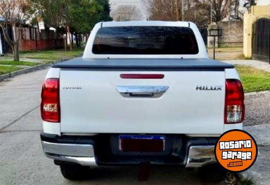 Camionetas - Toyota Hilux 2024 Diesel 60000Km - En Venta