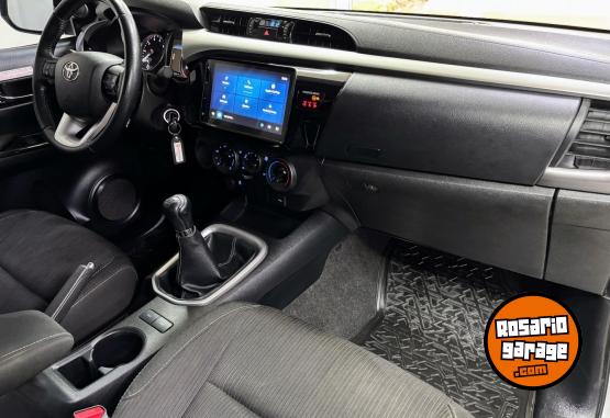 Camionetas - Toyota HILUX SR MT 4X2 2024 Diesel 67000Km - En Venta
