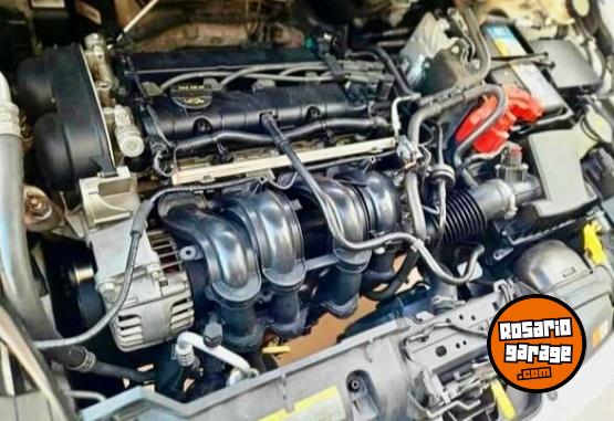 Autos - Ford Fiesta Kinetic Titanium 2013 GNC  - En Venta