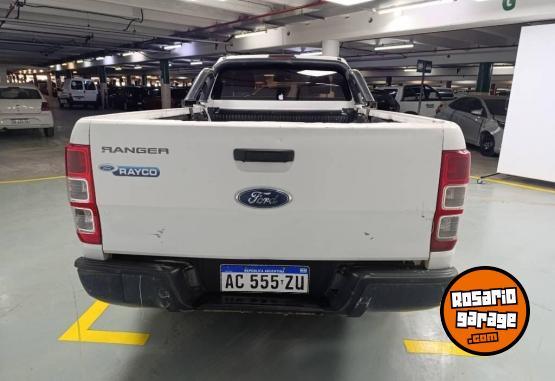 Camionetas - Ford Ranger cs 4x4 2018 Diesel 210000Km - En Venta