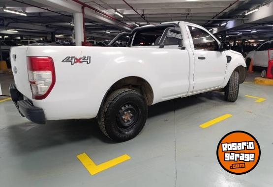 Camionetas - Ford Ranger cs 4x4 2018 Diesel 210000Km - En Venta