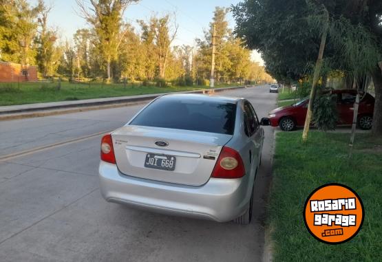 Autos - Ford Focus gol corsa vento 2011 GNC 161000Km - En Venta