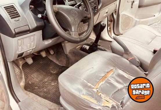 Camionetas - Toyota Hilux cab simple 2010 Diesel 344000Km - En Venta