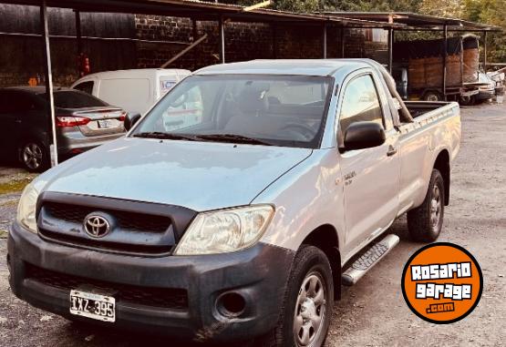 Camionetas - Toyota Hilux cab simple 2010 Diesel 344000Km - En Venta