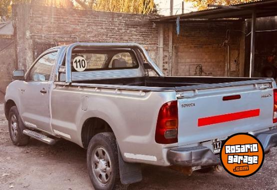 Camionetas - Toyota Hilux cab simple 2010 Diesel 344000Km - En Venta
