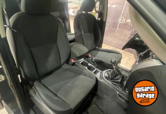 Camionetas - Nissan Frontier XE 2.3D DC 2021 Diesel 66300Km - En Venta