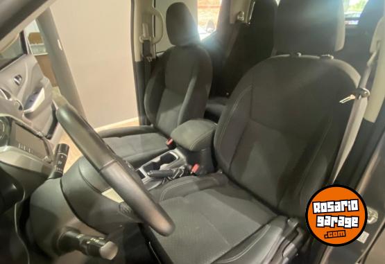 Camionetas - Nissan Frontier XE 2.3D DC 2021 Diesel 66300Km - En Venta