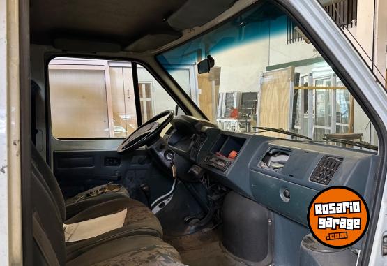 Autos - Renault Rodeo 2002 Diesel 111Km - En Venta