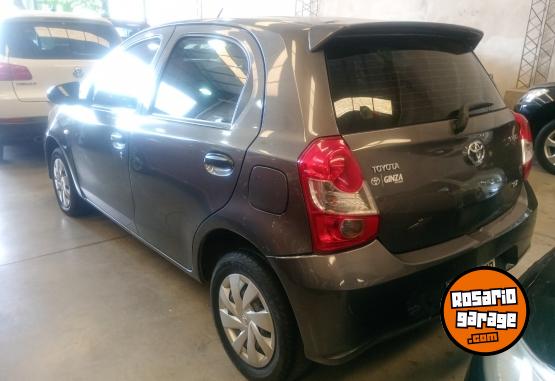 Autos - Toyota Etios 2022 Nafta 124000Km - En Venta