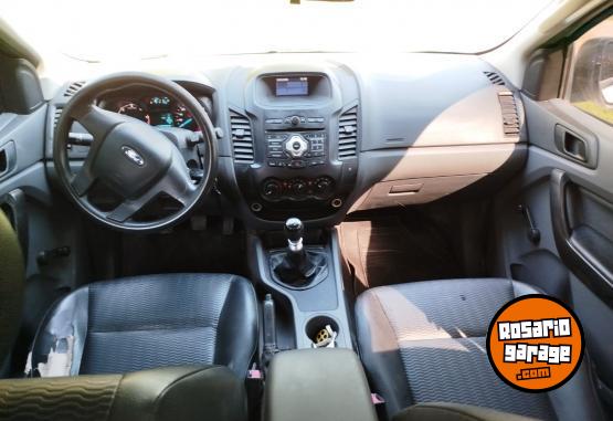 Camionetas - Ford RANGER DC 4X2 XL SAFETY 2014 Diesel 166000Km - En Venta
