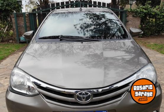 Autos - Toyota Etios xls 2017 Nafta 60000Km - En Venta