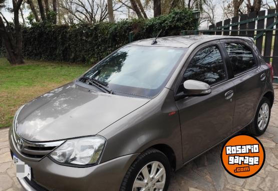 Autos - Toyota Etios xls 2017 Nafta 60000Km - En Venta