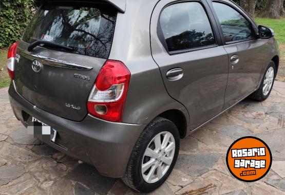 Autos - Toyota Etios xls 2017 Nafta 60000Km - En Venta
