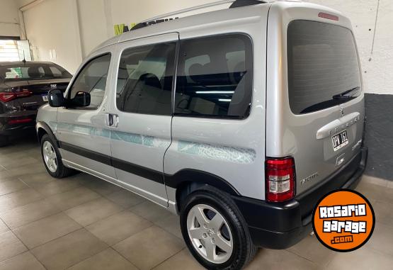 Utilitarios - Peugeot Partner 2015 Diesel  - En Venta