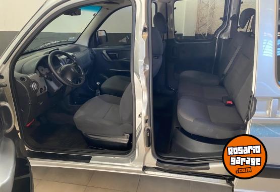 Utilitarios - Peugeot Partner 2015 Diesel  - En Venta