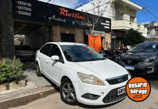 Autos - Ford FOCUS 1.6 EXE 2011 Nafta 233000Km - En Venta