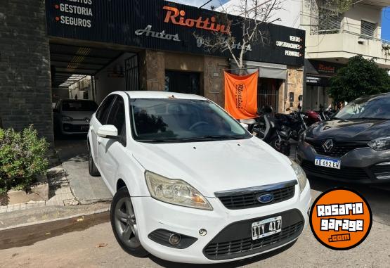 Autos - Ford FOCUS 1.6 EXE 2011 Nafta 233000Km - En Venta