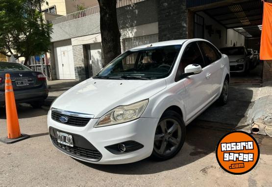 Autos - Ford FOCUS 1.6 EXE 2011 Nafta 233000Km - En Venta