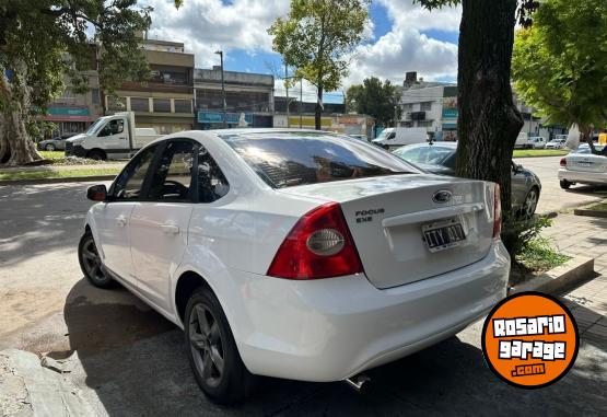 Autos - Ford FOCUS 1.6 EXE 2011 Nafta 233000Km - En Venta