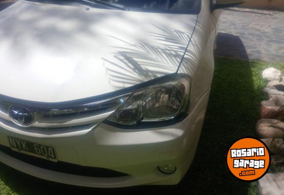 Autos - Toyota Etios 2014 Nafta 59000Km - En Venta