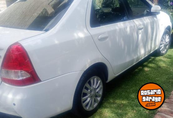 Autos - Toyota Etios 2014 Nafta 59000Km - En Venta