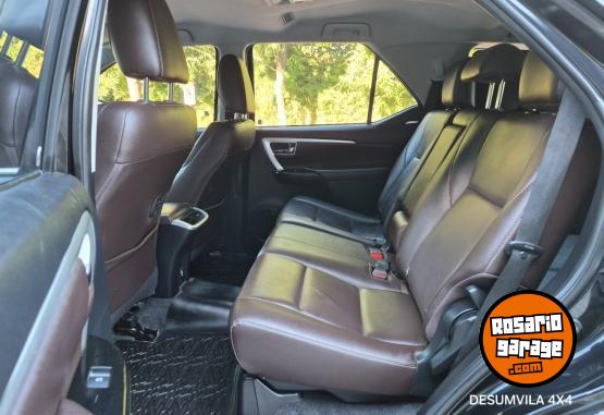 Camionetas - Toyota SW4 SRX A/T 7A 2019 Diesel 120000Km - En Venta