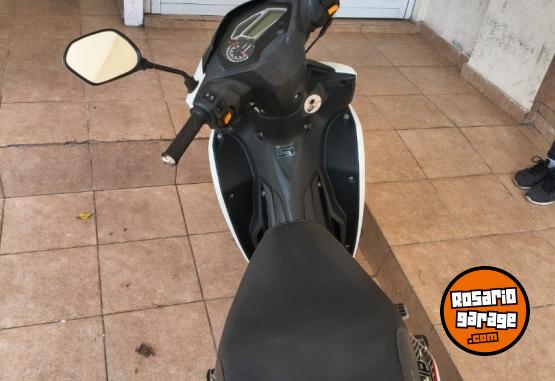 Motos - Guerrero Trip 125 2024 Nafta 17000Km - En Venta