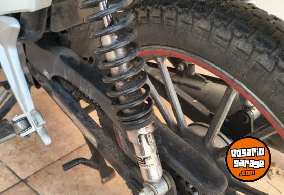 Motos - Guerrero Trip 125 2024 Nafta 17000Km - En Venta