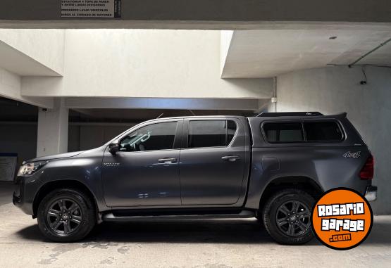 Camionetas - Toyota Hilux SR 2022 Diesel 51000Km - En Venta