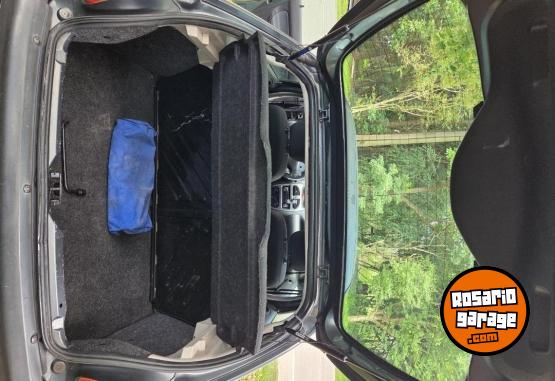 Autos - Peugeot 206 generation 2010 Nafta 241444Km - En Venta