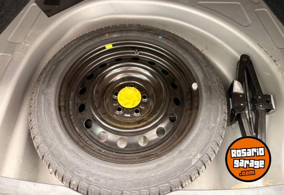 Autos - Toyota Corolla SEG 2012 Nafta 120000Km - En Venta