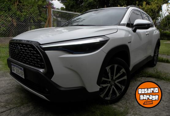 Autos - Toyota Corolla Cross SEG Hibr. 2022 Electrico / Hibrido 59000Km - En Venta