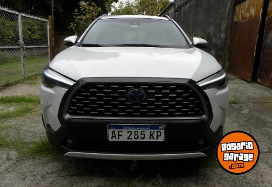 Autos - Toyota Corolla Cross SEG Hibr. 2022 Electrico / Hibrido 59000Km - En Venta