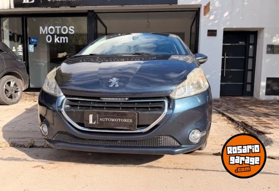 Autos - Peugeot 208 allure touchscreen1.5 2015 Nafta 100000Km - En Venta