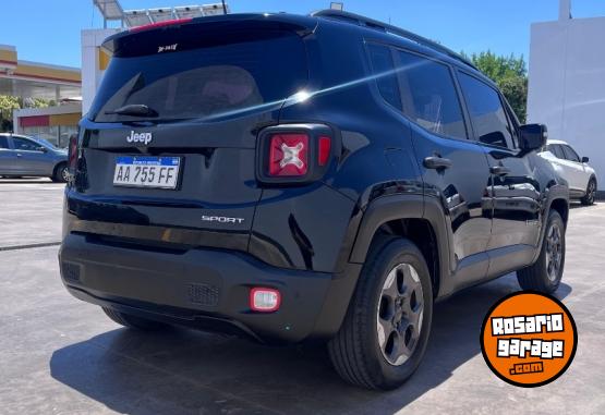 Camionetas - Jeep Renegade sport 1.8 2016 Nafta 150000Km - En Venta