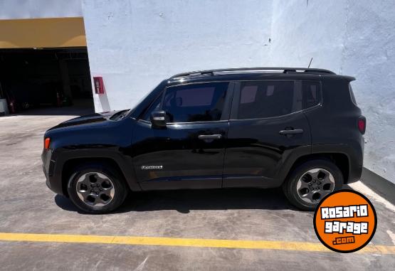 Camionetas - Jeep Renegade sport 1.8 2016 Nafta 150000Km - En Venta