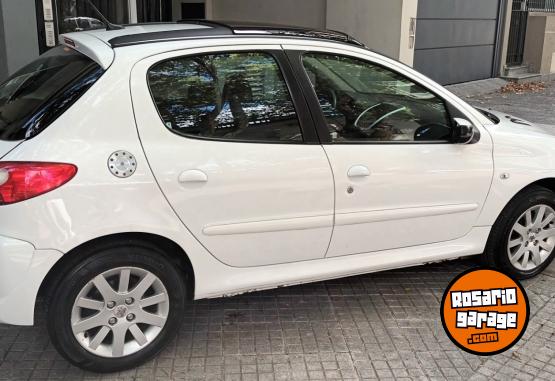 Autos - Peugeot 207 XT PREMIUM 2010 Nafta 122000Km - En Venta