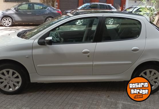 Autos - Peugeot 207 XT PREMIUM 2010 Nafta 122000Km - En Venta